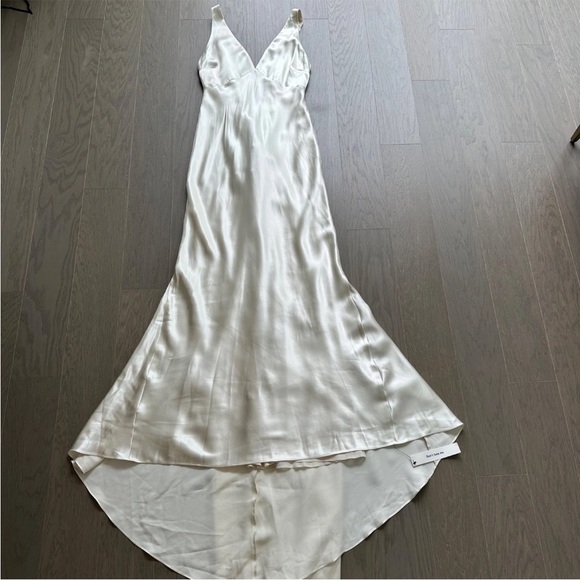 Reformation Dresses & Skirts - Reformation Ivory Silk Dress